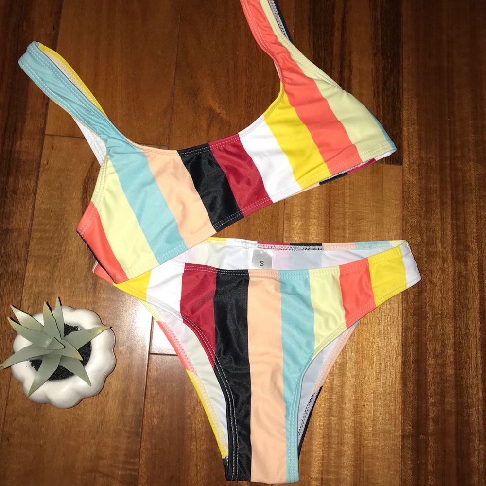 TRENDY TWO-PIECE!!